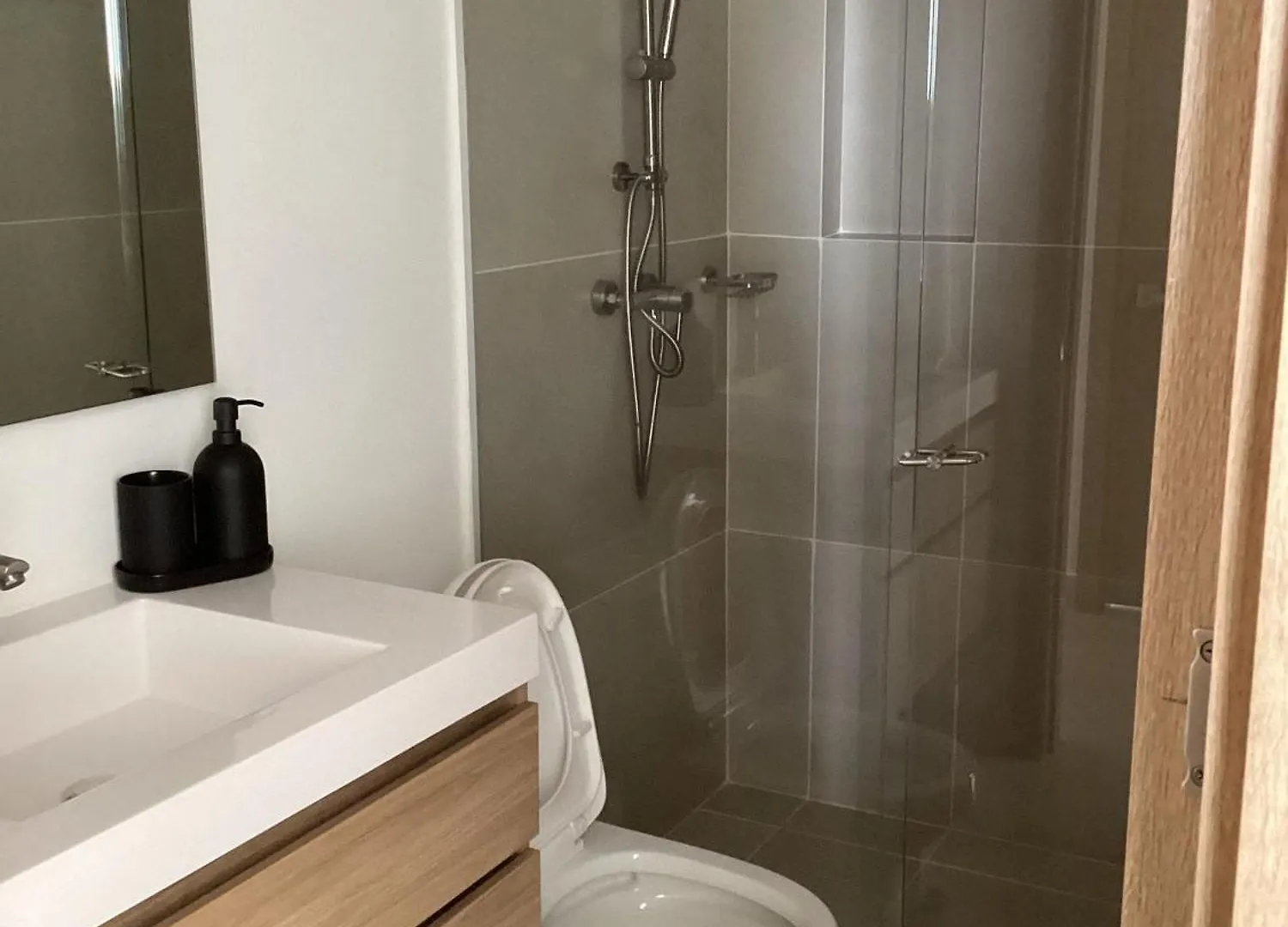 Apartamento Familiar con Laguna Cristalina Cartagena 0*,