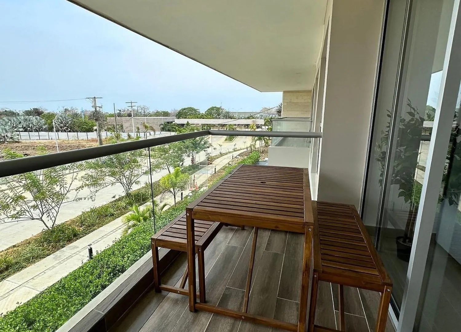 Apartamento Familiar con Laguna Cristalina Cartagena Colombia